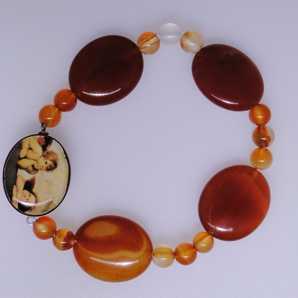 Carnelian fashion bracelet, NWOT, natural gemstones.